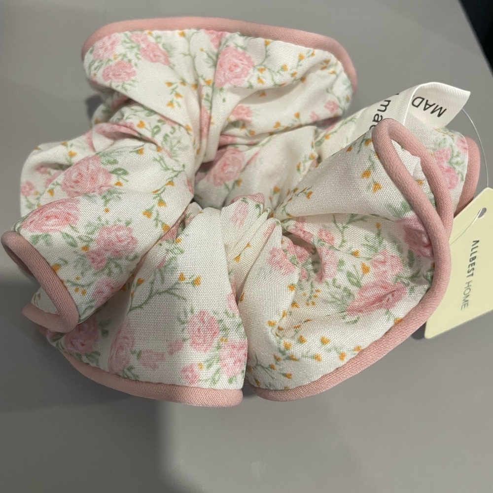 NWT Large floral scrunchie